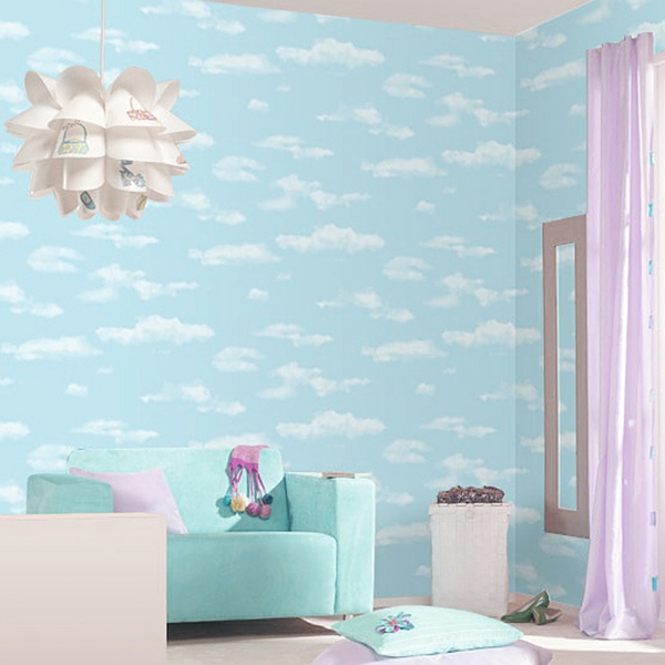 super-schöne-tapeten-für-babyzimmer-himmel- lila gardinen und kronleuchter in weiß