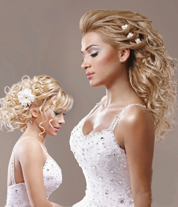 türkische-frisuren-blonde-haare- schönes kleid in weiß