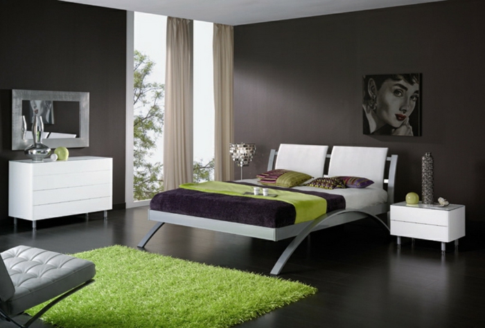 wandfarbe-grau-und-teppich-in-mintgrün-im-schlafzimmer