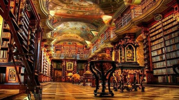 die-besten-bücher-aller-zeiten-in-schöner-bibliotkek-einmalig aussehen