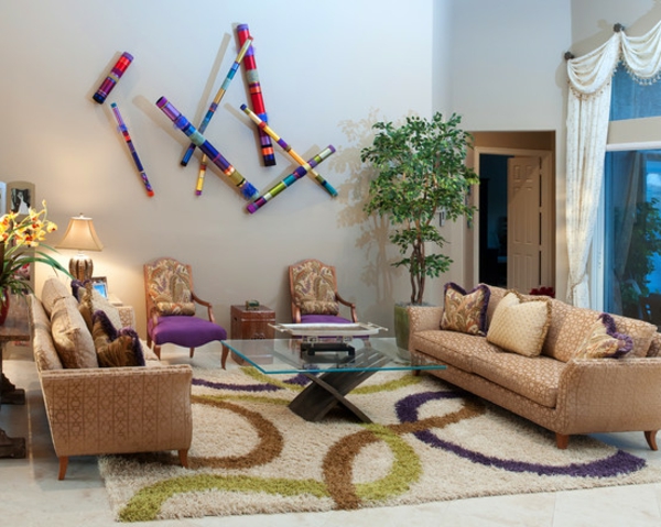 einmalige-bambus-dekoration-für-die-wohnung-sofa mit dekokissen und ein nesttisch