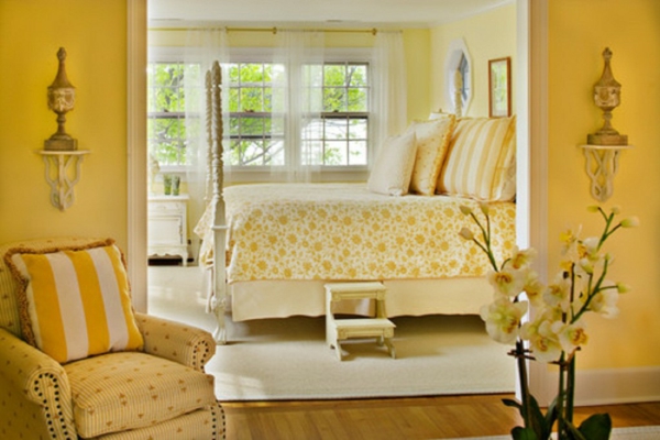 gelbe-farbtöne-Yellow-Bedroom-Ideas-1024x683