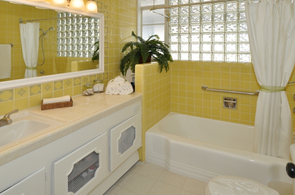 gelbe-farbtöne-badezimmer