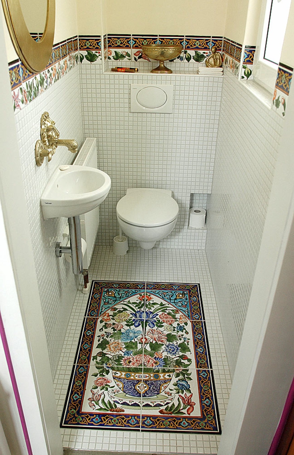 orientalische-fliesen-sehr-schön-aussehend-im kleinen badezimmer