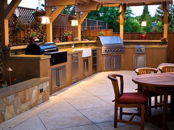 outdoor-küche-mit-moderner-gestaltung-Einmalig erscheinen