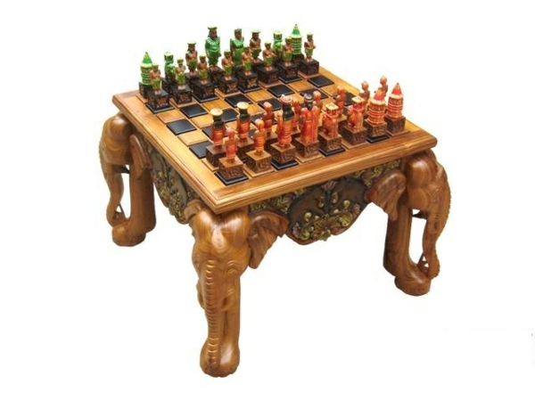 schachspiel-aus-holz-elefanten