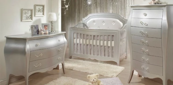 silberne-farbe-ultramoderne-babyzimmergestaltung-aristokratisch aussehen