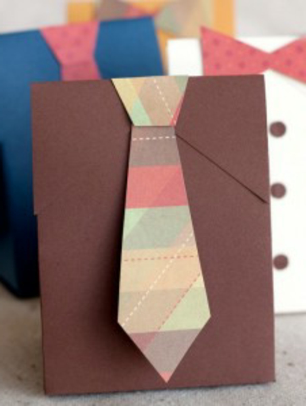tüten-mit-kravatten-vatertagsgeschenke-basteln-kreative-idee