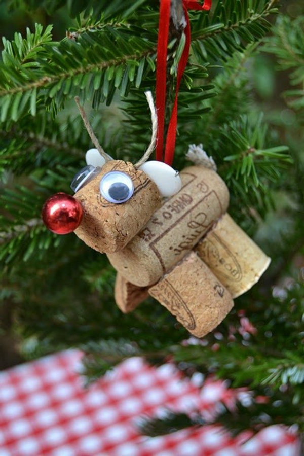 verblüffende-idee-für-basteln-mit-korken-Damhirsch Spielzeug auf den Weihnachtsbaum hängen