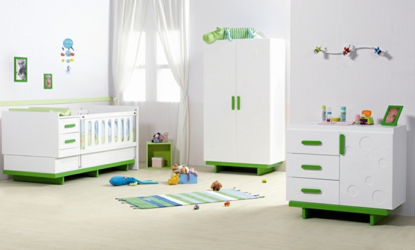 weißes-babyzimmer-gestalten-ultramoderne möbel