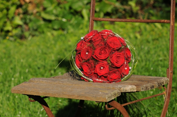 Hochzeitsstrauß_wunderbare-rote-rosen-elegant
