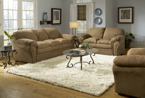 beige-sofa-wohnzimmer-dekoration