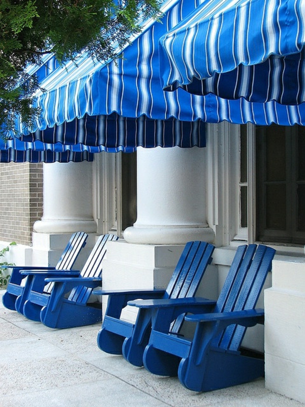blaue-farbtöne-akzent-deko-outdoor