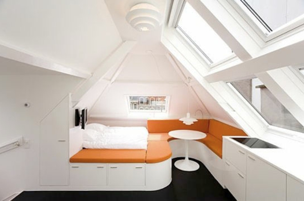 dachgeschoss-in-weiß-und-orange-originellen-Design