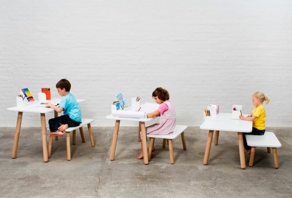 eierman-kinderschreibtisch--growing-table-für-die Kinder-die-wachsen