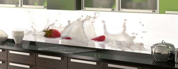 interessante-motive-für-eine-küchenrückwand-aus-glas- foto von erdbeeren