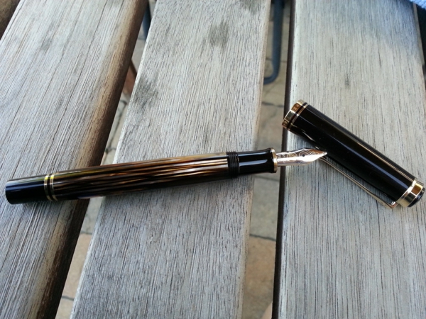 kugelschreiber-hochwertig-sehr-interessantes-modell-eleganter look