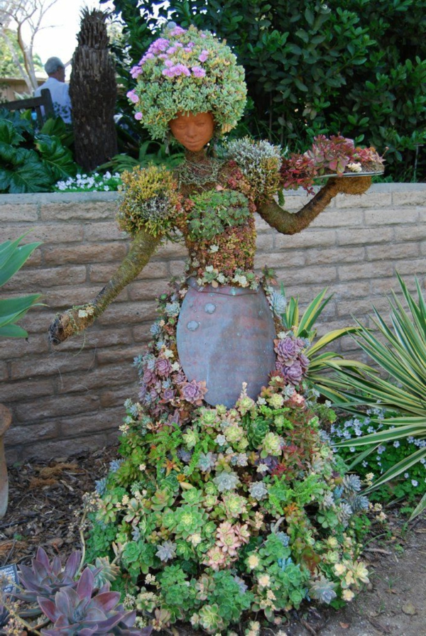 Lustige Gartenfiguren oder die Topiary Kunst