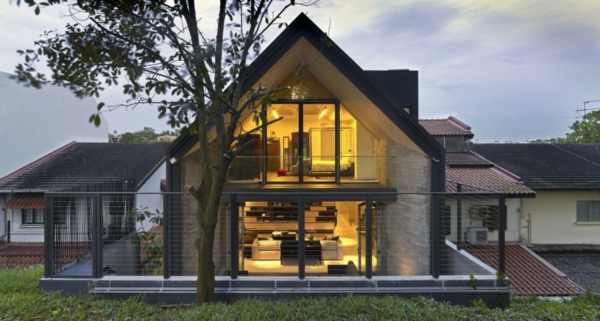 moderne-fassade-für-häuser-schönes-dach -gut beleuchtet