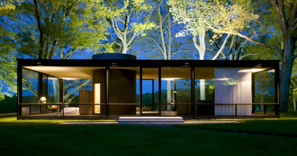 modernes-design-ein-wunderschönes-modernes-glashaus