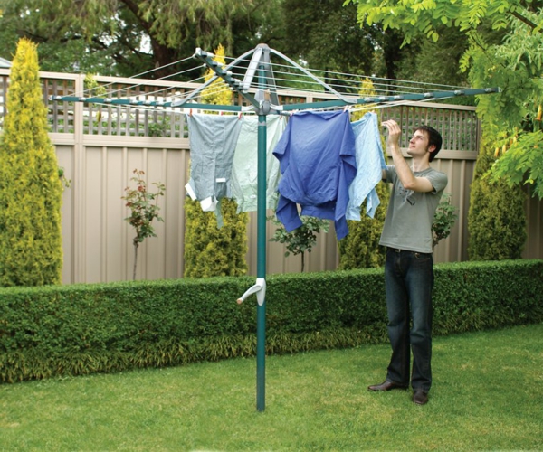 praktische-gartendekoration-aufhänger für die wäsche
