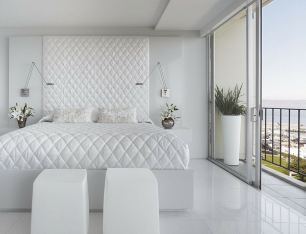 weiße-farbe-schlafzimmer-balkon