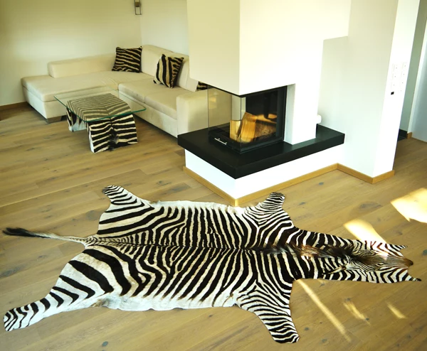 zebrafell-möbel-leder