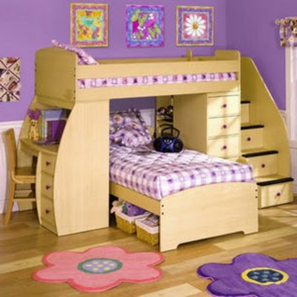 zimmergestaltung -ideen--für-praktisches-angenemes-Kinderzimmer-bunte-Wände-und- Hochbett