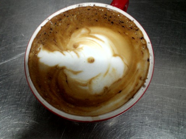 Elephant-Schaum-Dekoration-Kaffeeart-kreative-Idee