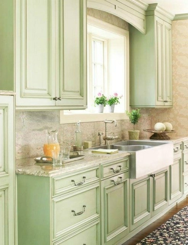 Küchengestaltung-mit-Vintagemöbel-in-Grün-Idee