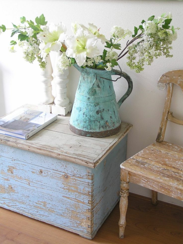 Möbel-Vintage-Ideen-für-Zuhause-Blumendeko