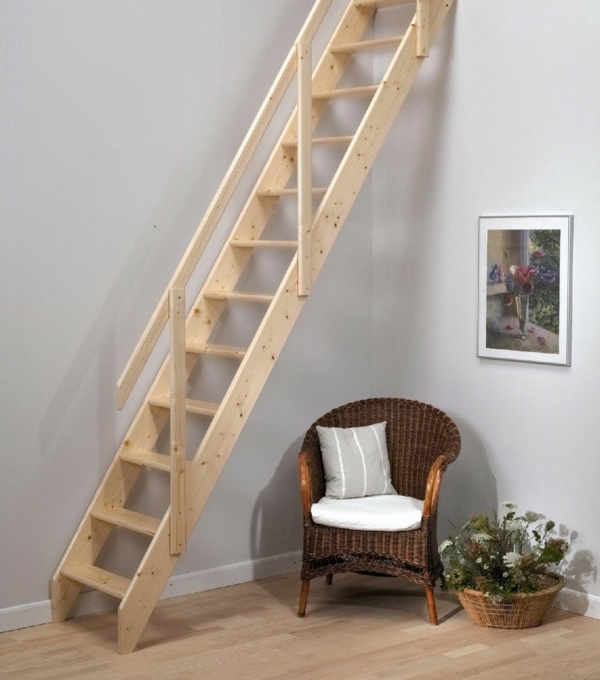 Raumsparende-Treppen-aus-Holz-einfache Konstruktion