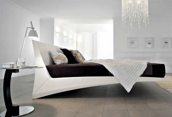 super-schöne-Schwebendes-Bett-weiße-Konstruktion