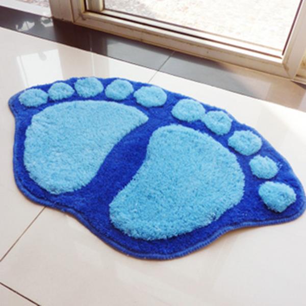 Teppich-für-Badezimmer-blaue-Füße-schöne-Ideen