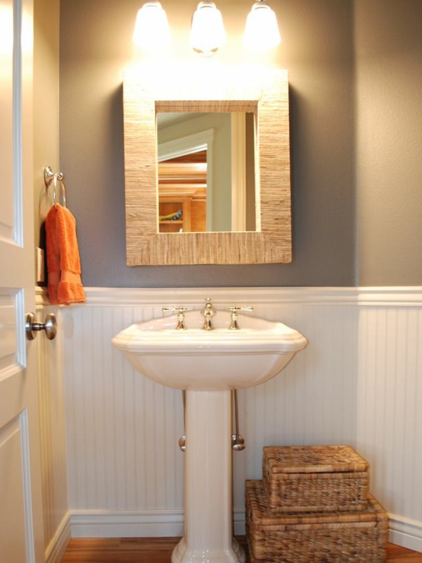 kleiner-badezimmerspiegel-beleuchtung-badezimmer-design