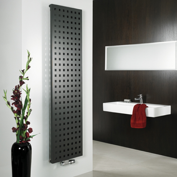 design-vom- badheizkörper-schwarzes-badezimmer