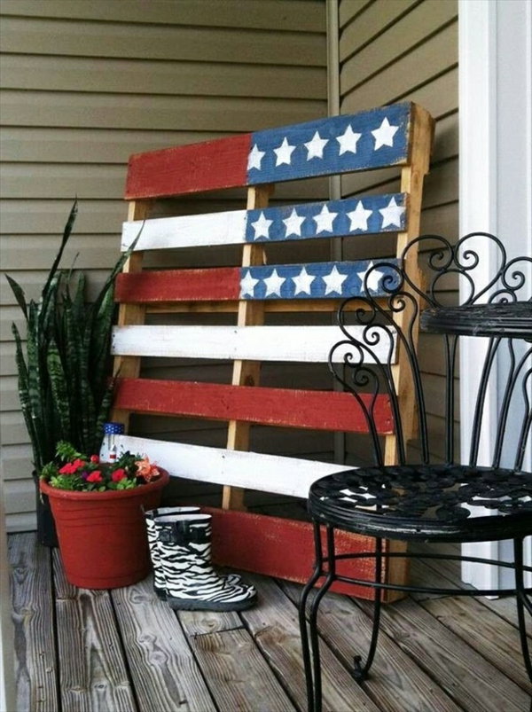 die-amerikanische-flagge-aus-paletten-deko
