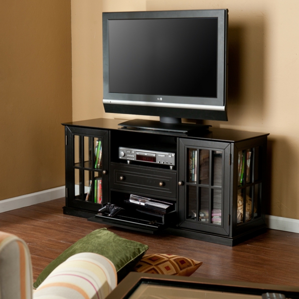 exklusive-tv-möbel-in-schwarzer-farbe- moderner fernseher
