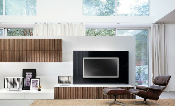 exklusive-tv-möbel-moderne-gestaltung-wohnzimmer mit weißen wänden
