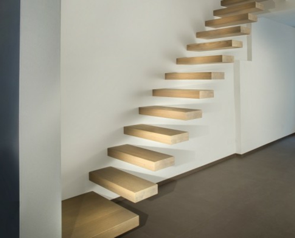 freischwebende-treppe-super-modernes-design-hellholz