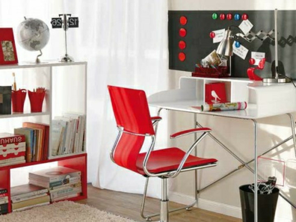 schöne-glanzvoll-möbelstücke-rot-farben-stuhl-schreibtisch-weiß-heimbüro