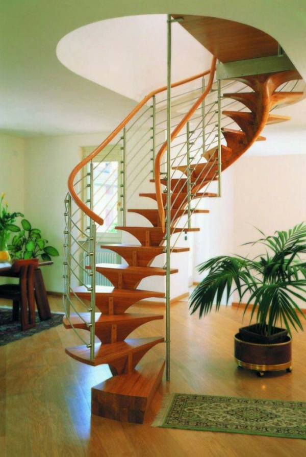 Platzsparende Treppen-für-kleine-wohnung-spiral