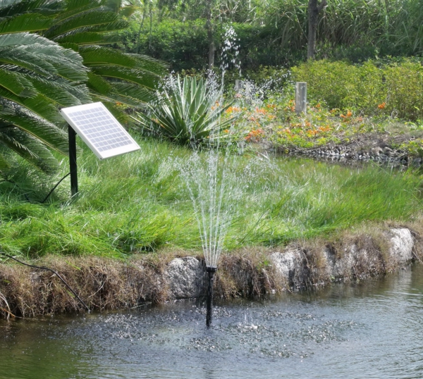 schöner-Springbrunnen-solar-für-den-Garten