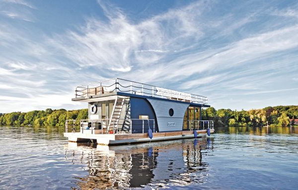 Hausboot-moderne-Architektur-ferienhaus