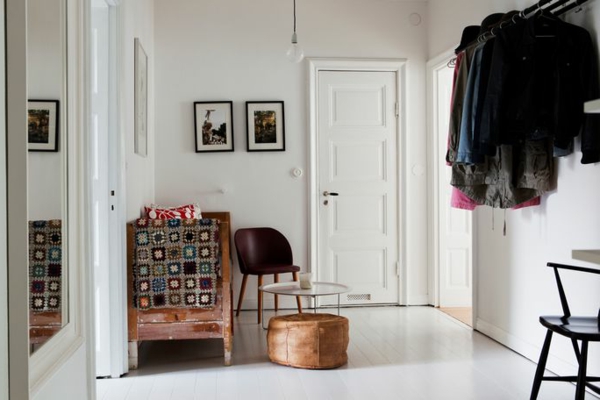 nordic-bliss-swedish-home-scandinavian-style-white-hallway-pouffe-crochet-resized