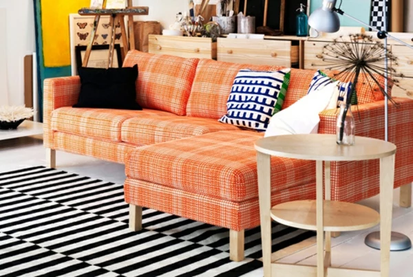 orange-Lounge-Chair-Sessel-warme-Farbe
