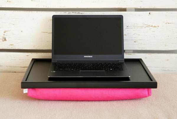 tolles-rosa-Kissen-für-Laptop