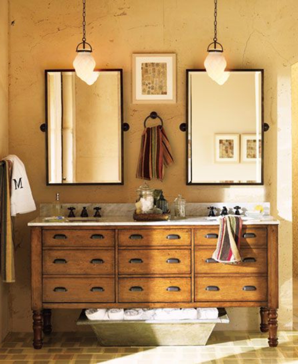 rustikales-badezimmer-holzschränke-waschtisch-lampen