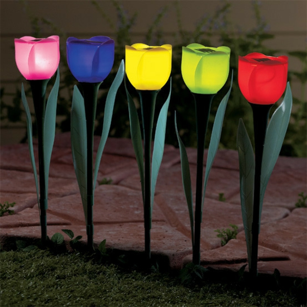 farbige-solar-gartenleuchten-tulpen-außenbeleuchtungen