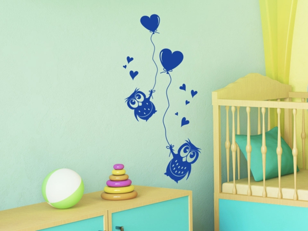 wandtattoo-selber-gestalten-Baby-Eule-Luftballons-blau